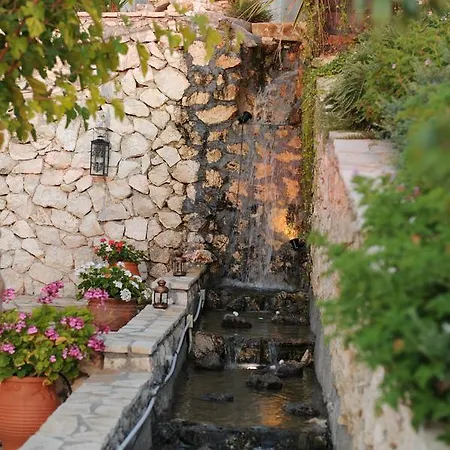 Hotel Zephyros And