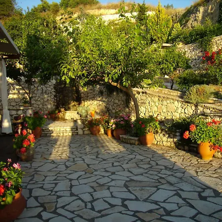 Hotel Zephyros And