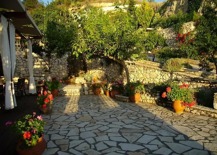 Hotel Zephyros And